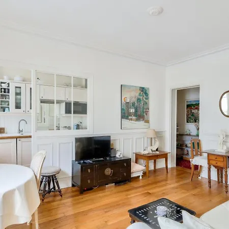 Apartment Stunning Parisian 1br Flat Near Sacre-coeur *